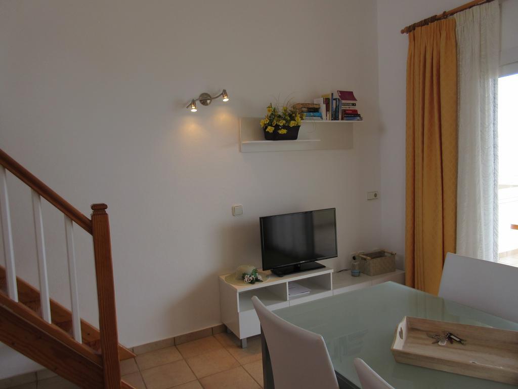 Astbury Apartments Ses Basses Es Calo  Kültér fotó